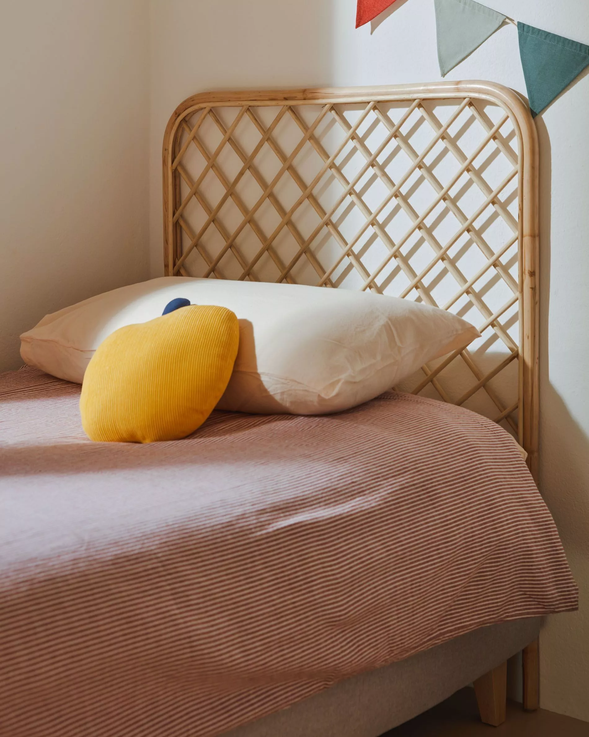 Изголовье La Forma Citlalli ротанг с натуральной отделкой для кроватей шириной 90 см