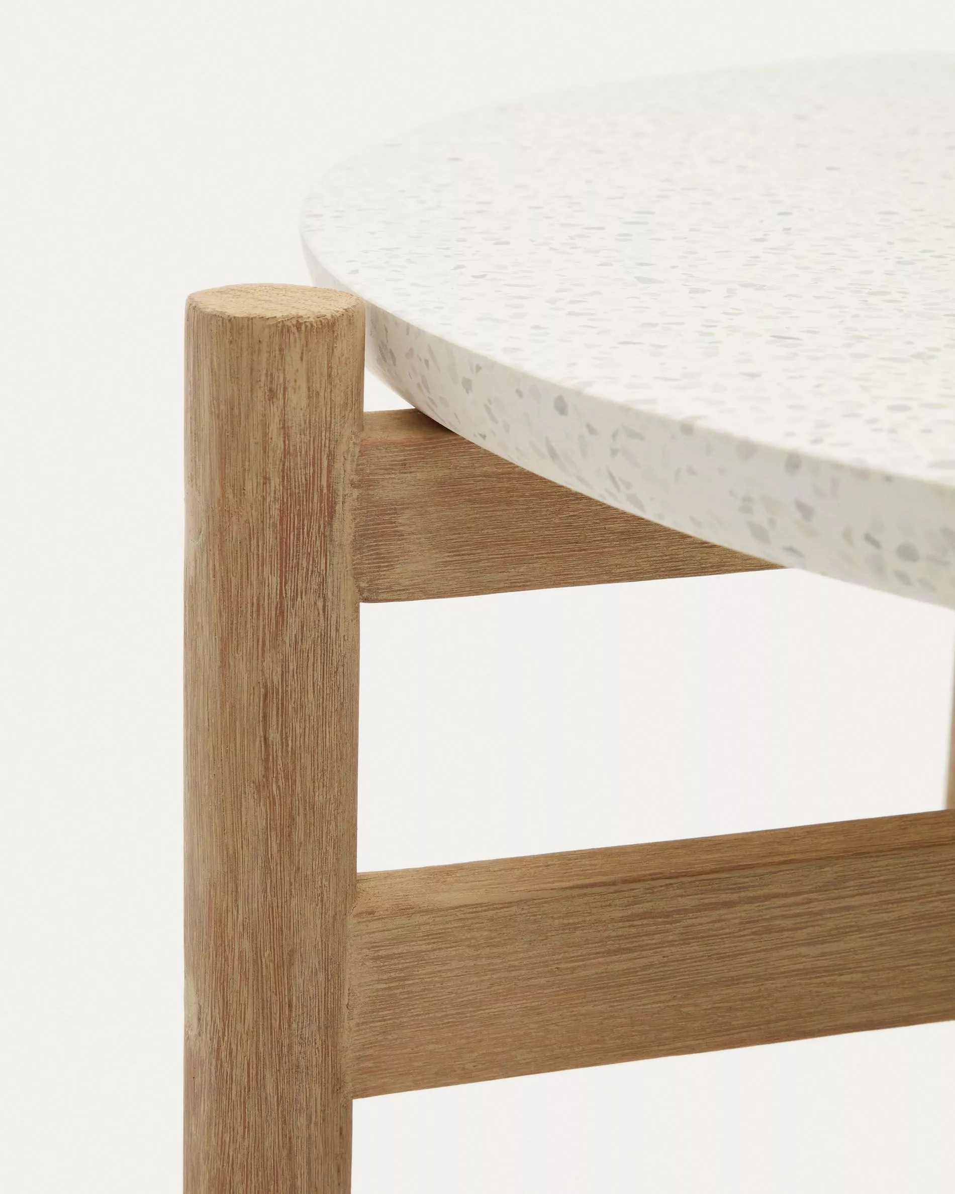 Журнальный столик La Forma Pola массив эвкалипта и цемент 84 см