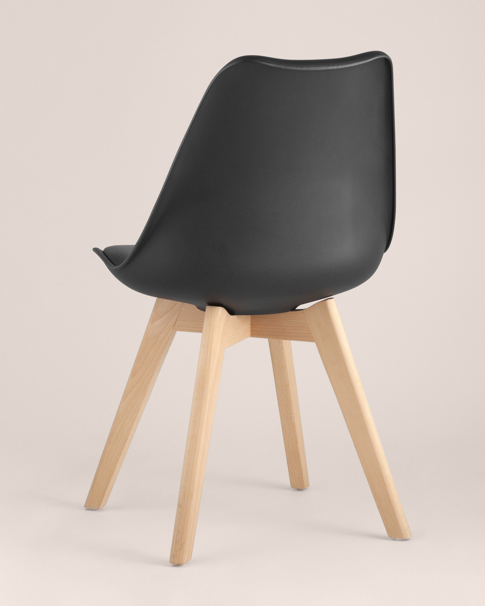 Стул Eames FRANKFURT черный