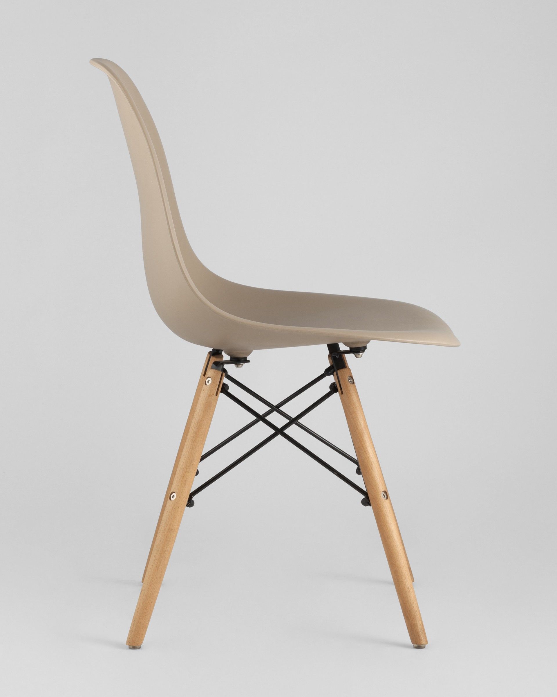 Стул Eames DSW бежевый